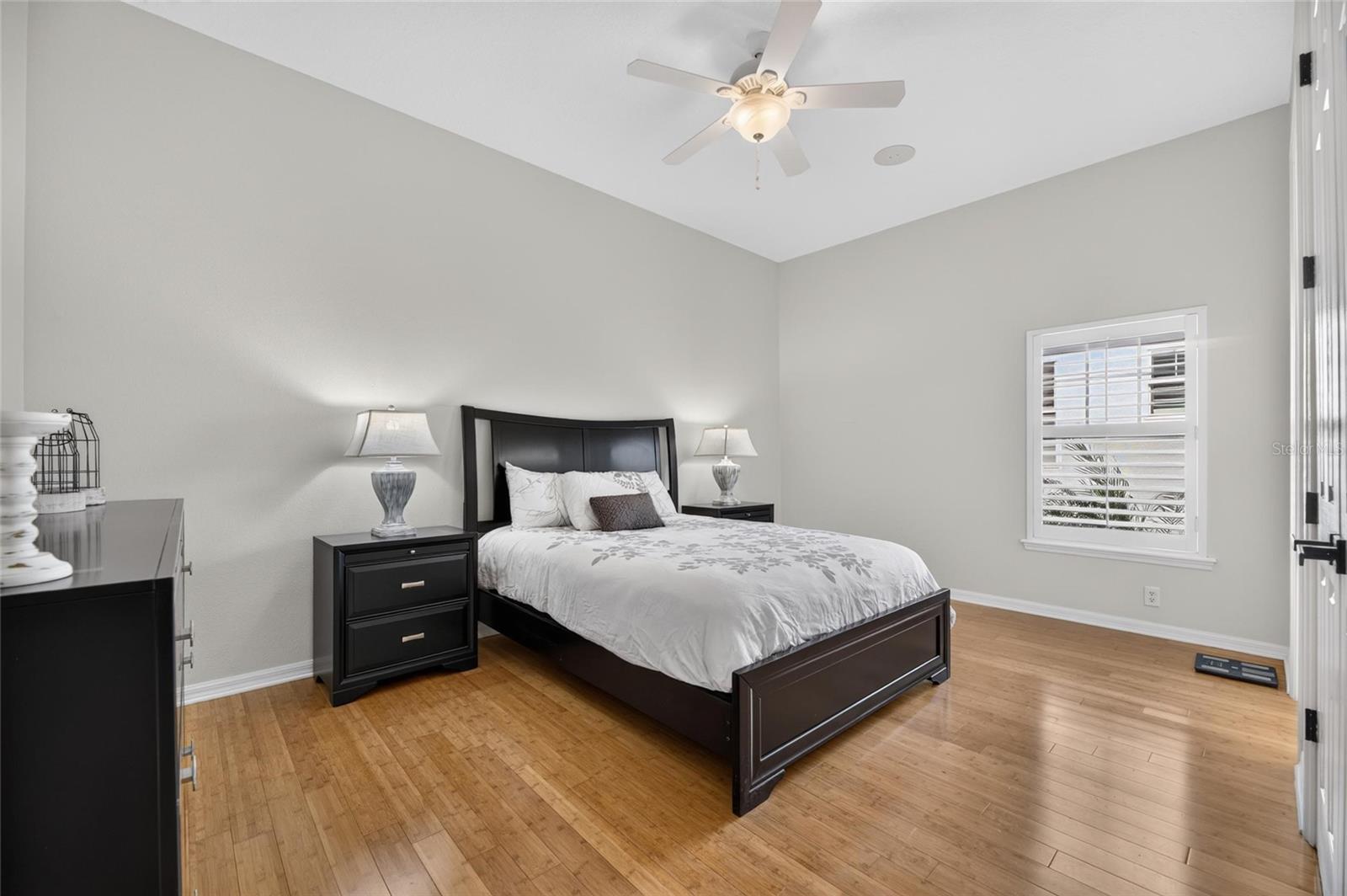 825 ISLEBAY DRIVE, Apollo Beach, FL 33572