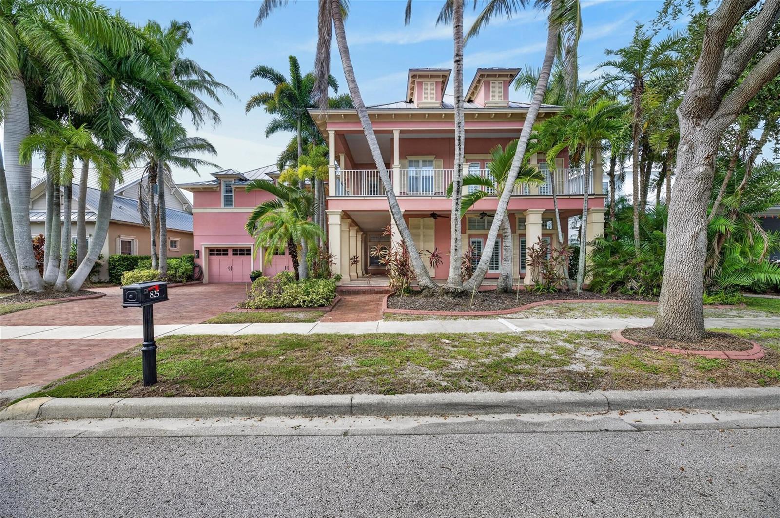 825 ISLEBAY DRIVE, Apollo Beach, FL 33572