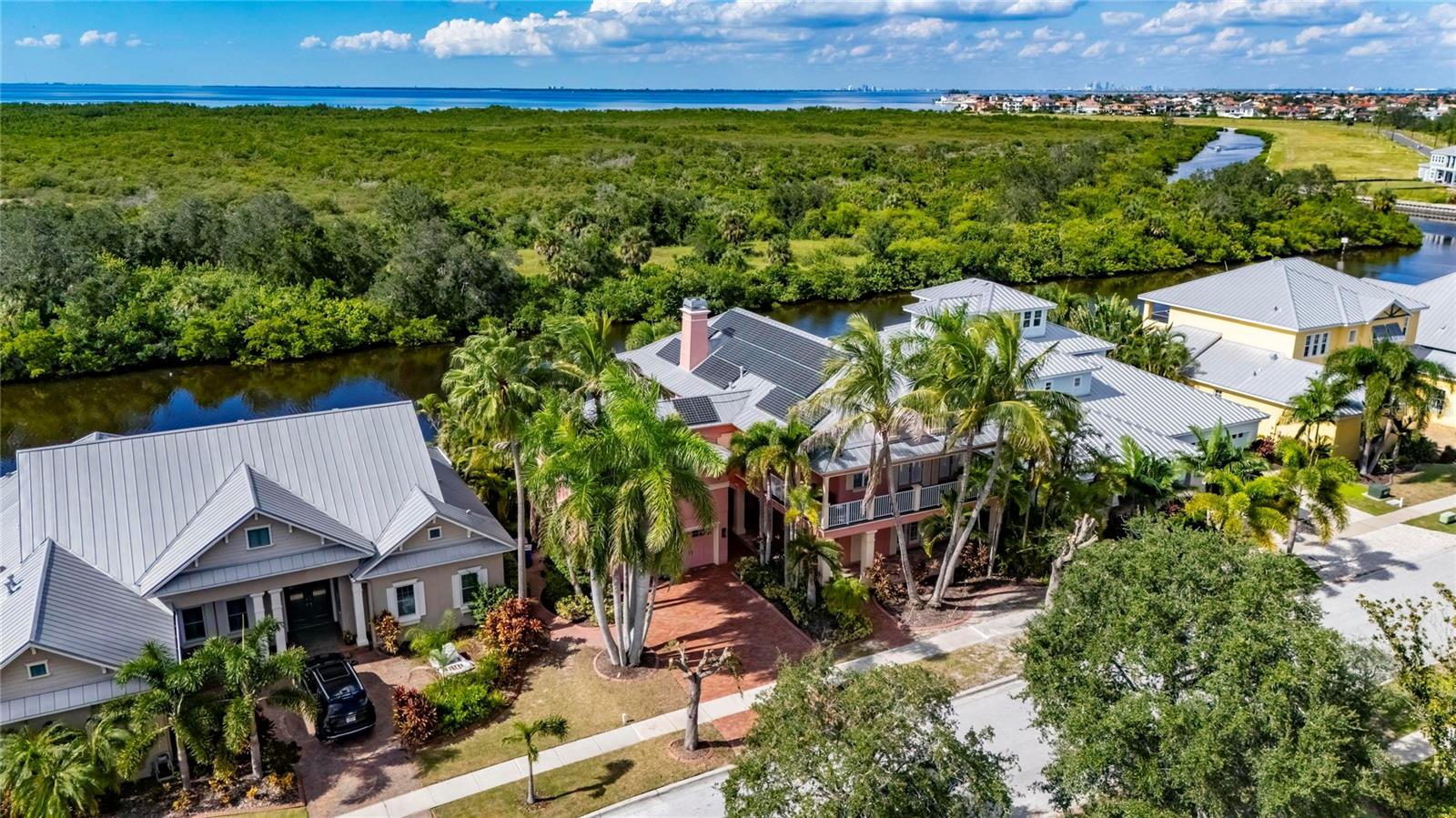 825 ISLEBAY DRIVE, Apollo Beach, FL 33572
