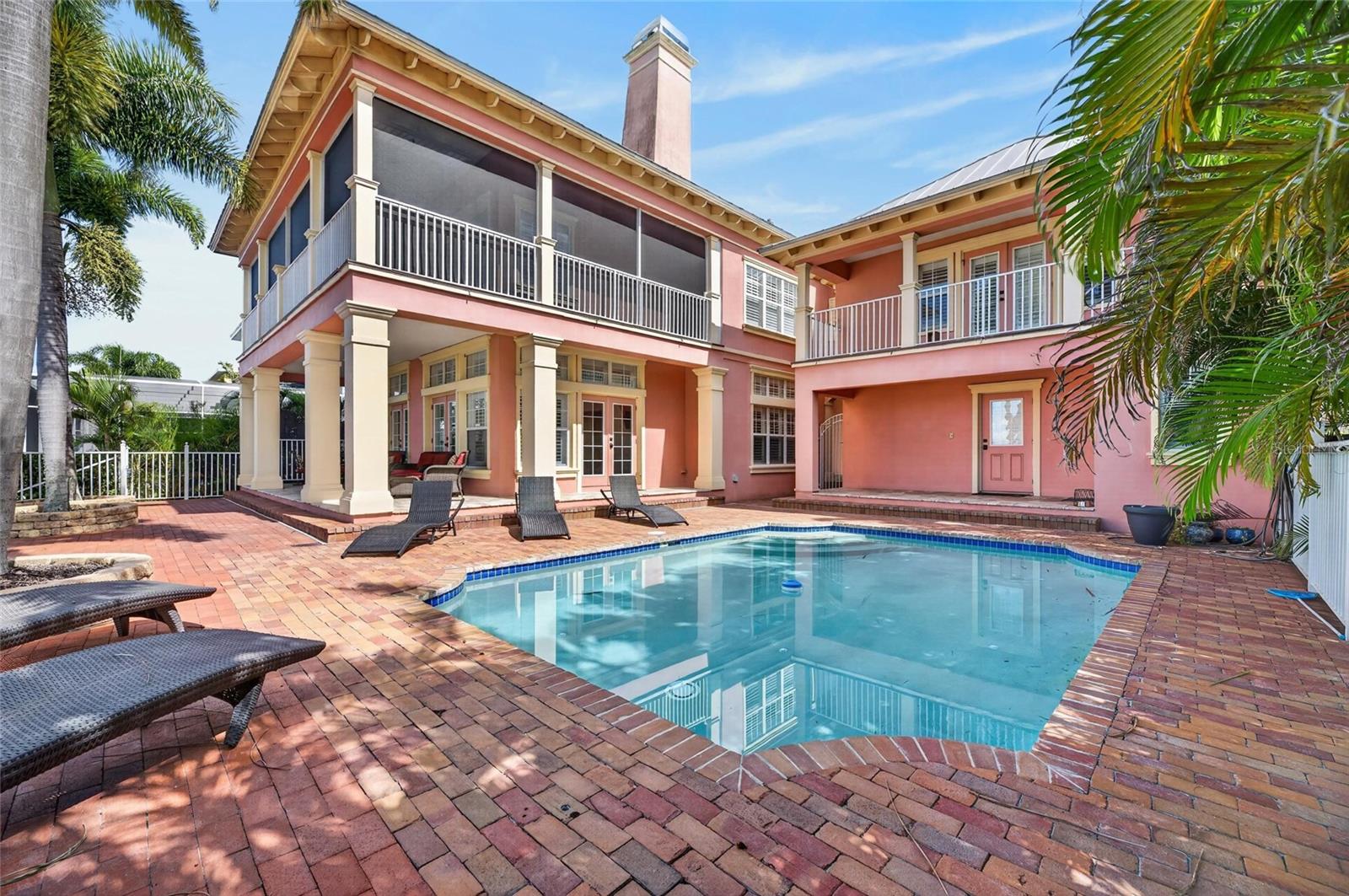 825 ISLEBAY DRIVE, Apollo Beach, FL 33572