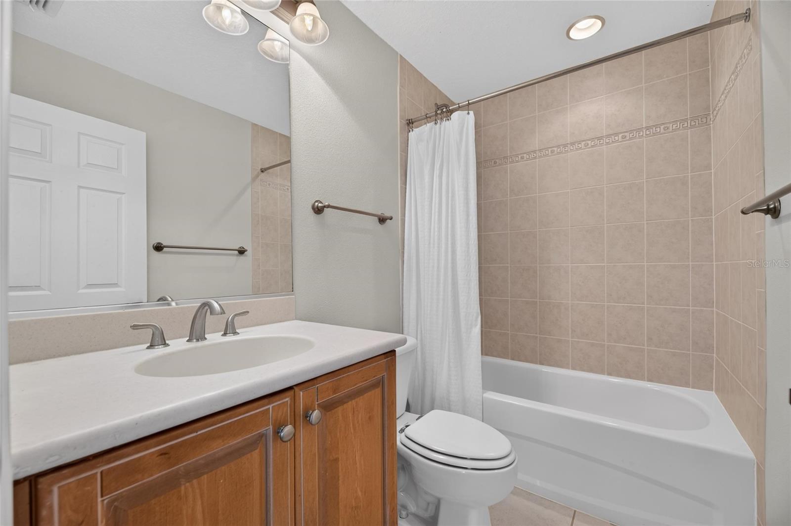 825 ISLEBAY DRIVE, Apollo Beach, FL 33572
