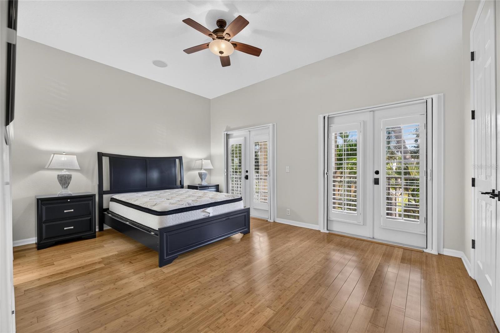 825 ISLEBAY DRIVE, Apollo Beach, FL 33572