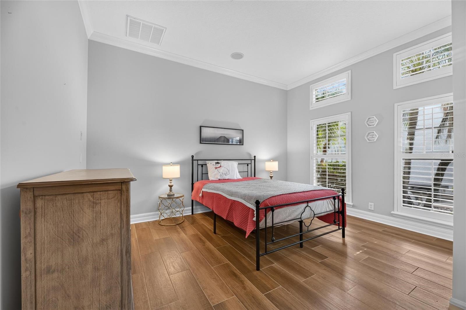 825 ISLEBAY DRIVE, Apollo Beach, FL 33572