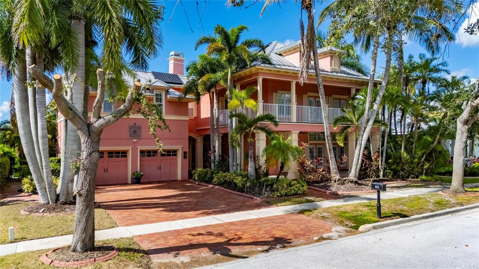 825 ISLEBAY DRIVE, Apollo Beach, FL 33572