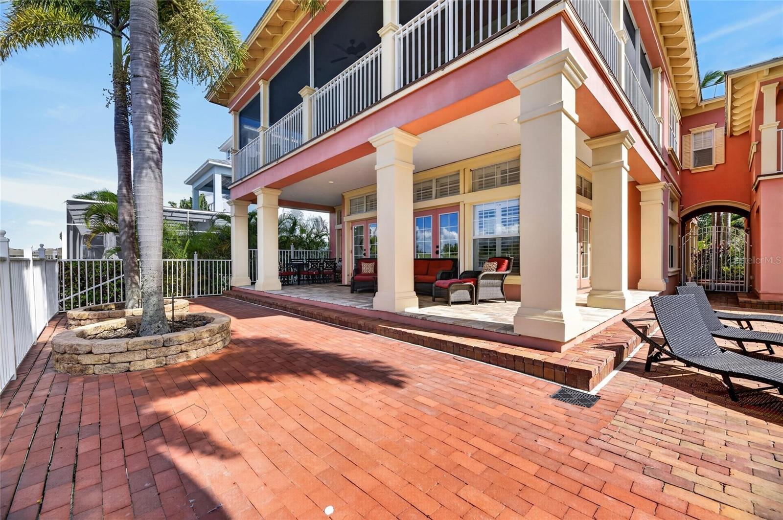 825 ISLEBAY DRIVE, Apollo Beach, FL 33572