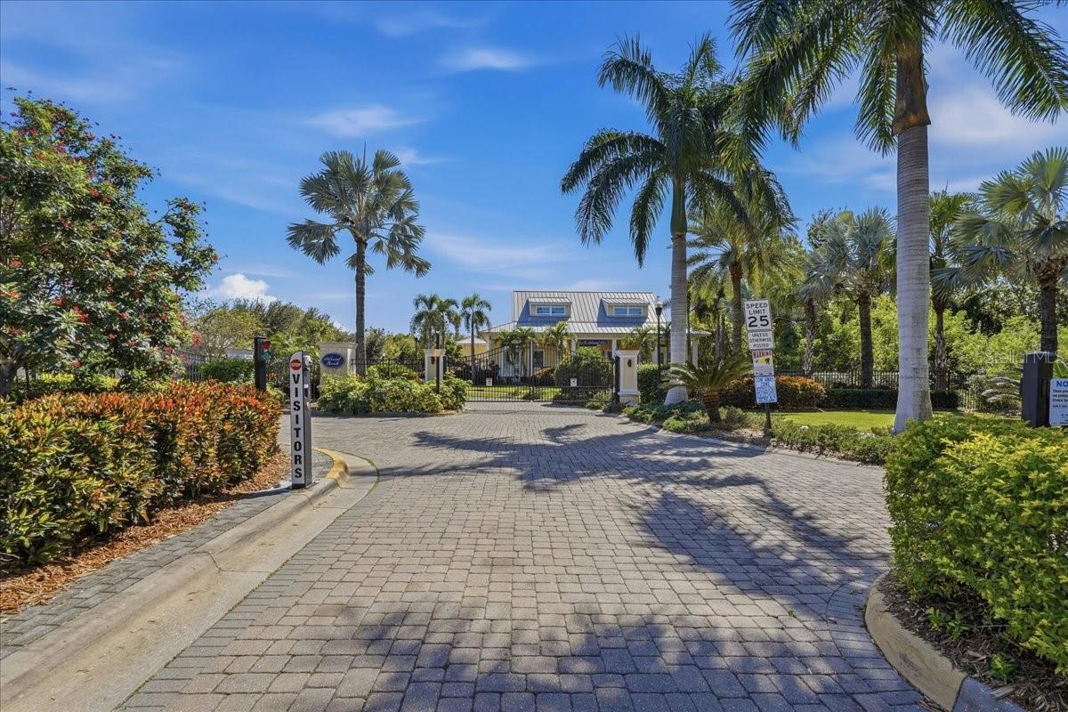 5118 COASTAL SCENE DRIVE, Apollo Beach, FL 33572