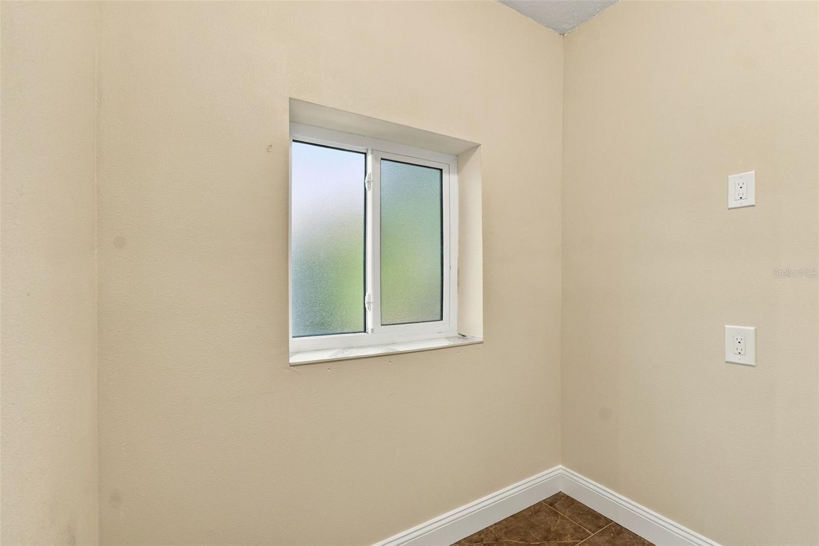 5300 PILOTS PLACE, New Port Richey, FL 34652