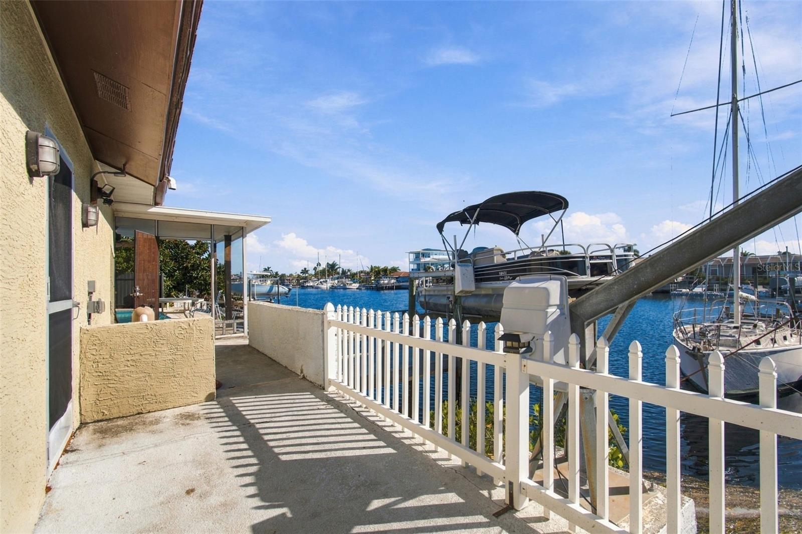 5300 PILOTS PLACE, New Port Richey, FL 34652