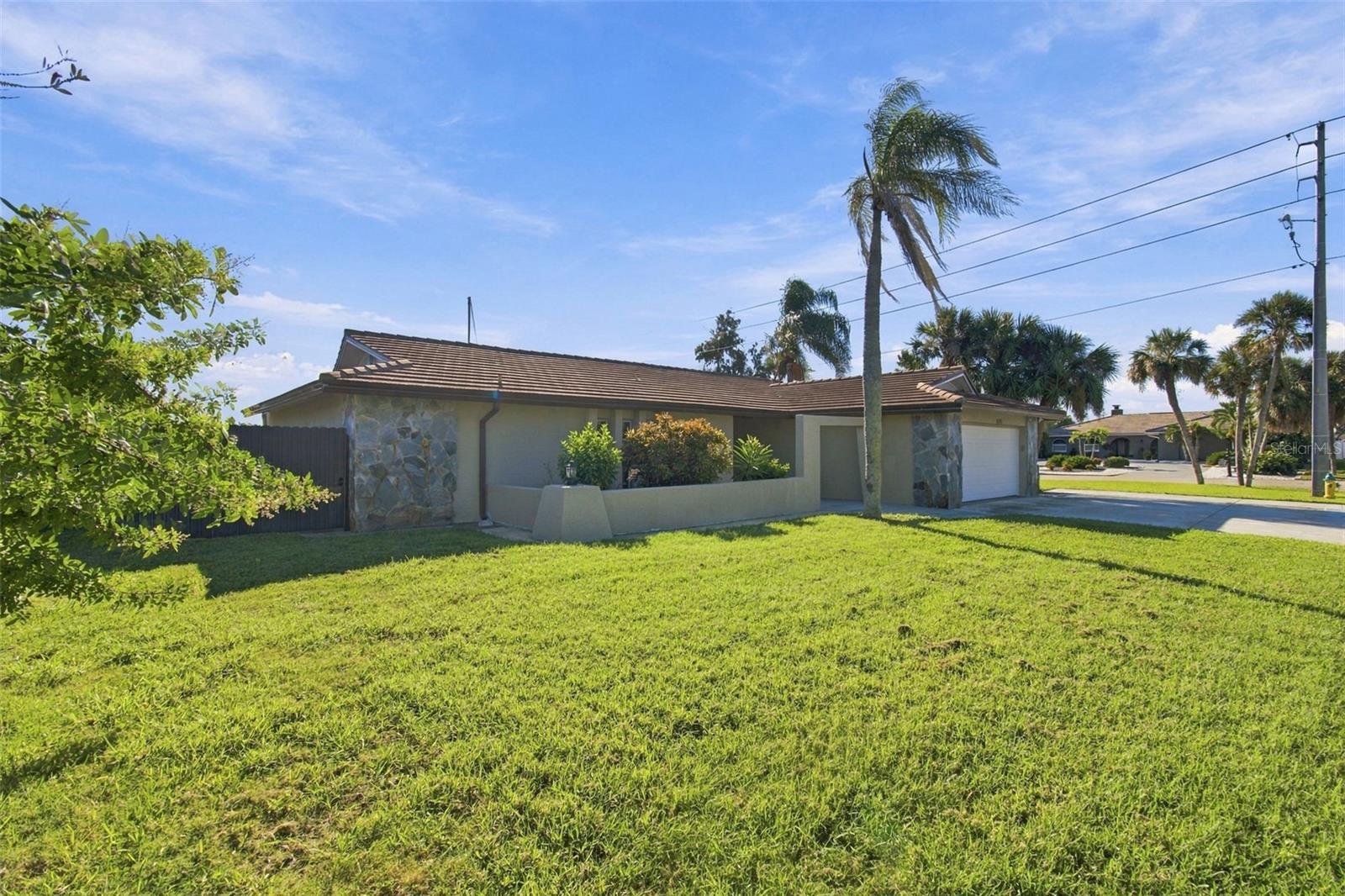 5300 PILOTS PLACE, New Port Richey, FL 34652