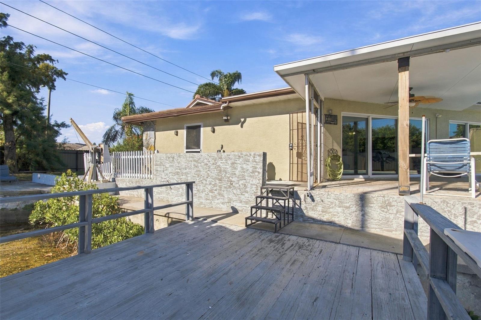 5300 PILOTS PLACE, New Port Richey, FL 34652