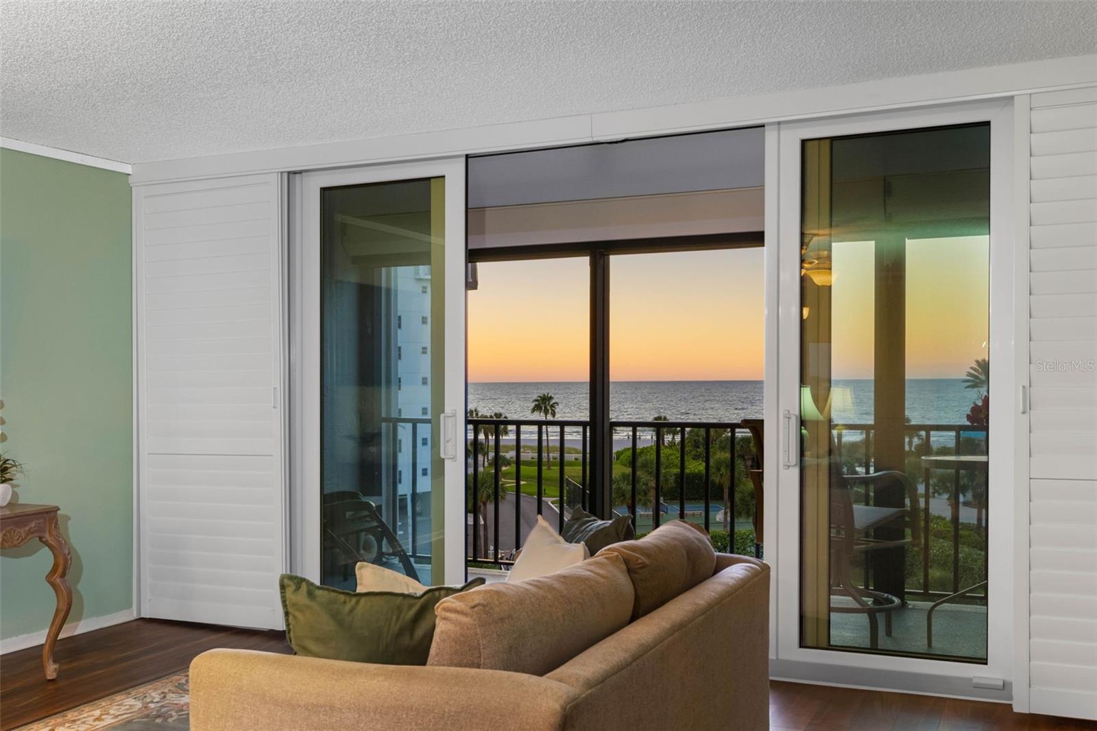 1581 GULF BOULEVARD, #403N, Clearwater, FL 33767 1581 GULF BOULEVARD, #403N, Clearwater, FL 33767