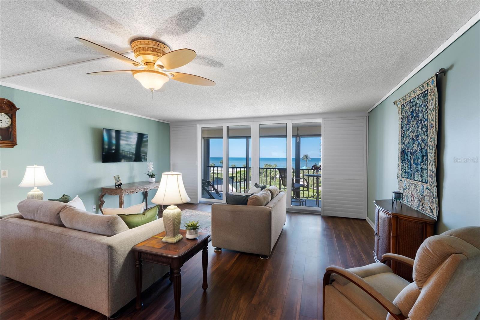 1581 GULF BOULEVARD, #403N, Clearwater, FL 33767 1581 GULF BOULEVARD, #403N, Clearwater, FL 33767