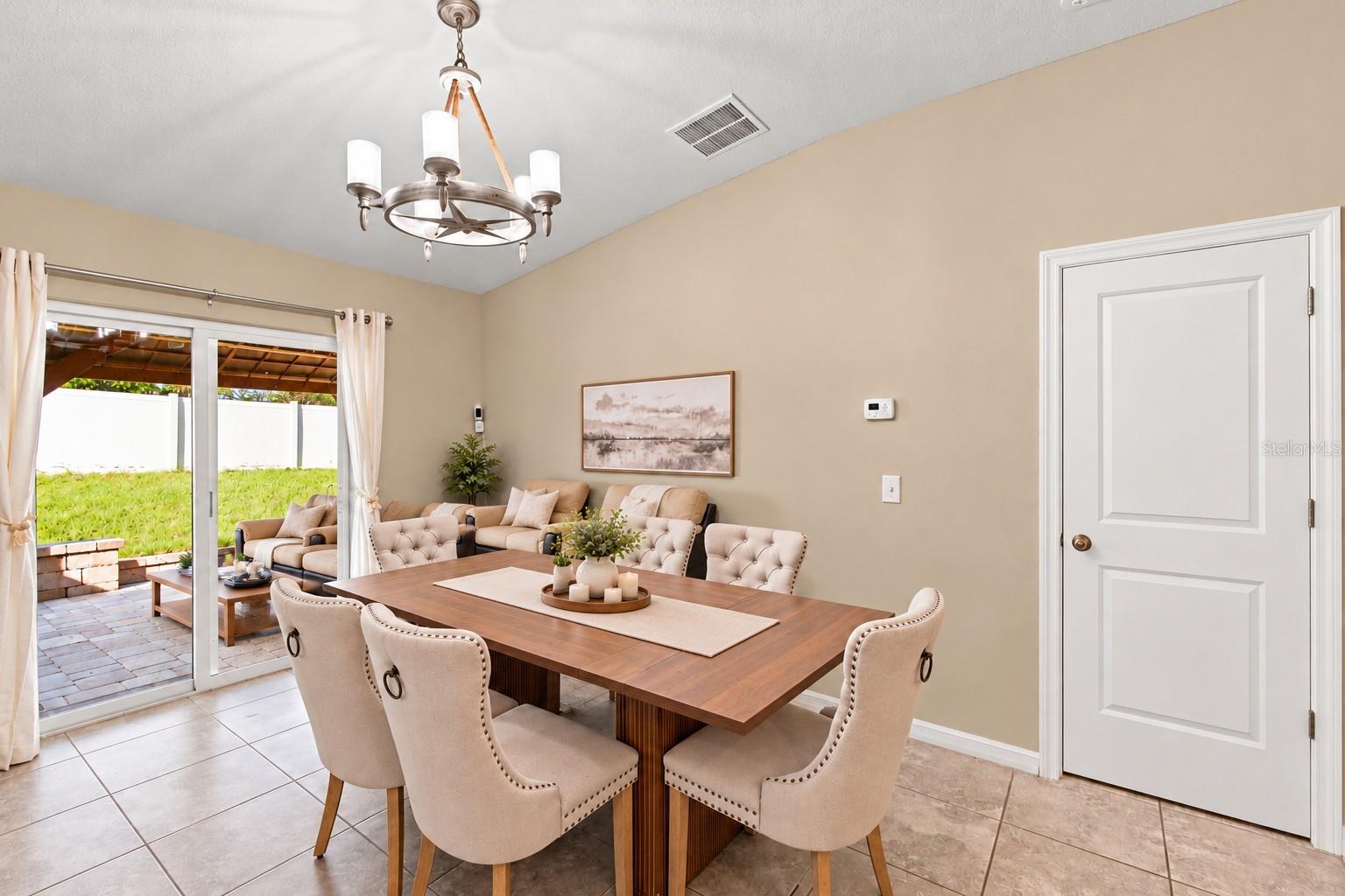3808 KEARSNEY ABBEY CIRCLE, Dover, FL 33527