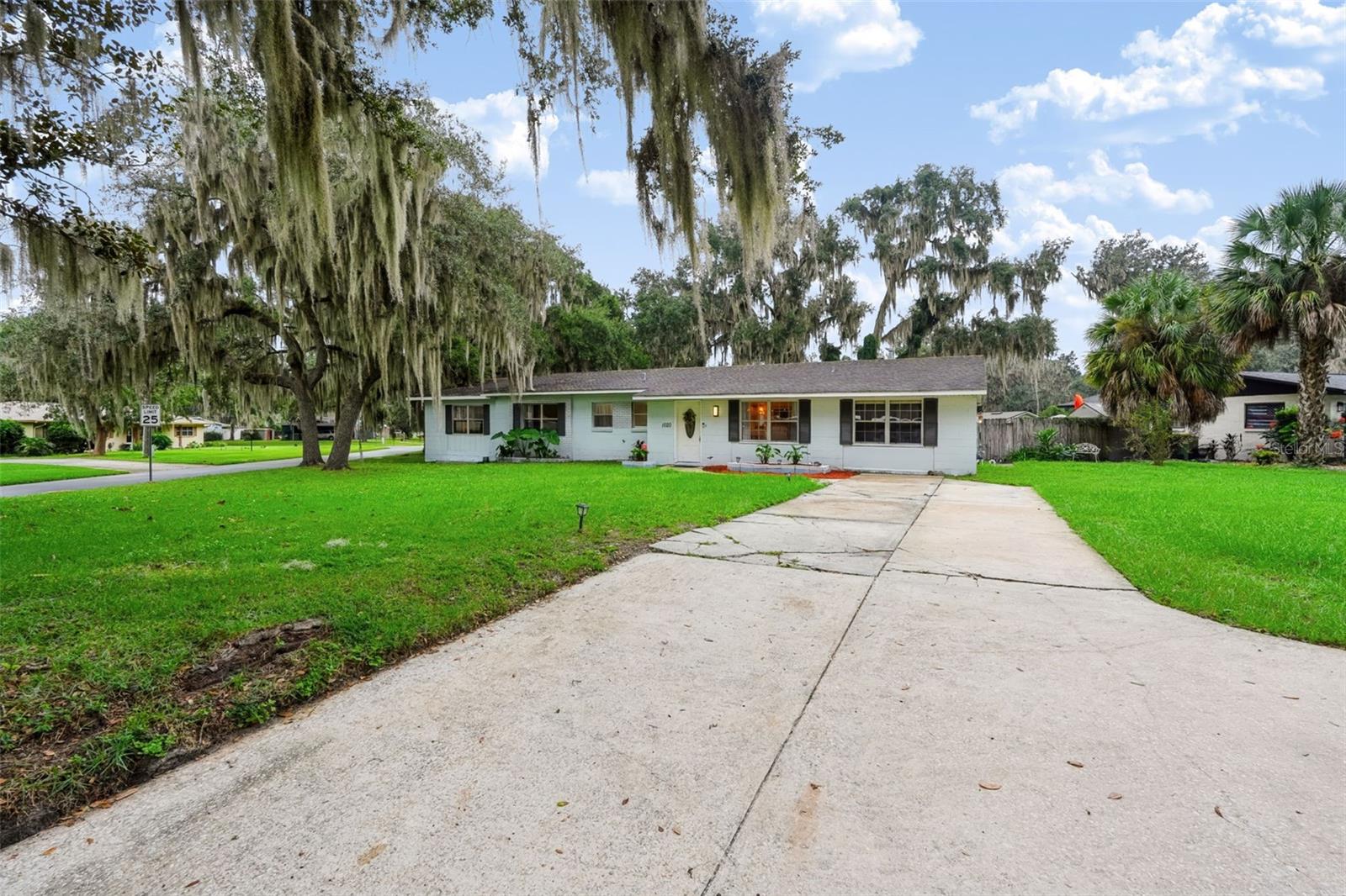 1020 COTTONWOOD STREET, Leesburg, FL 34748 1020 COTTONWOOD STREET, Leesburg, FL 34748