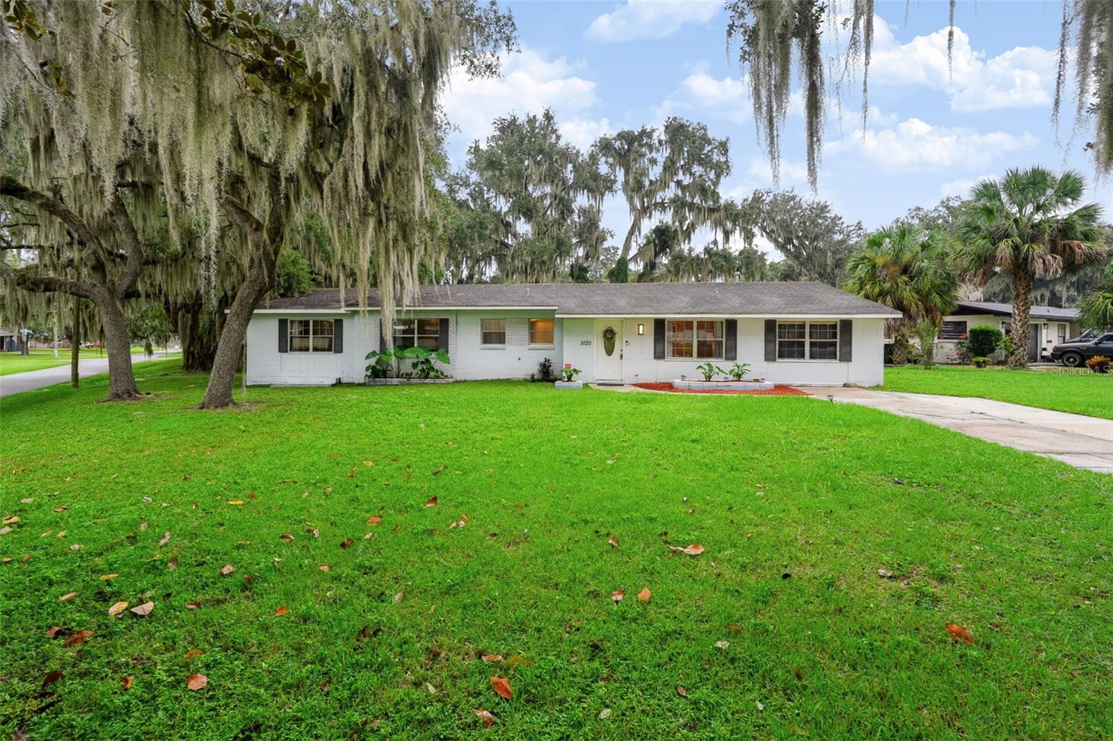 1020 COTTONWOOD STREET, Leesburg, FL 34748 1020 COTTONWOOD STREET, Leesburg, FL 34748