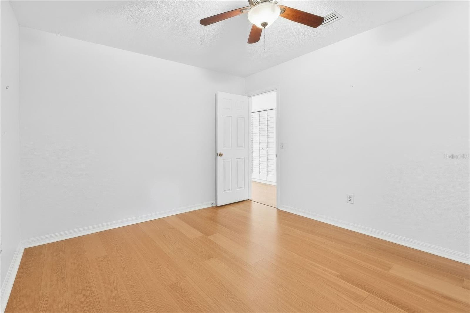 1020 COTTONWOOD STREET, Leesburg, FL 34748