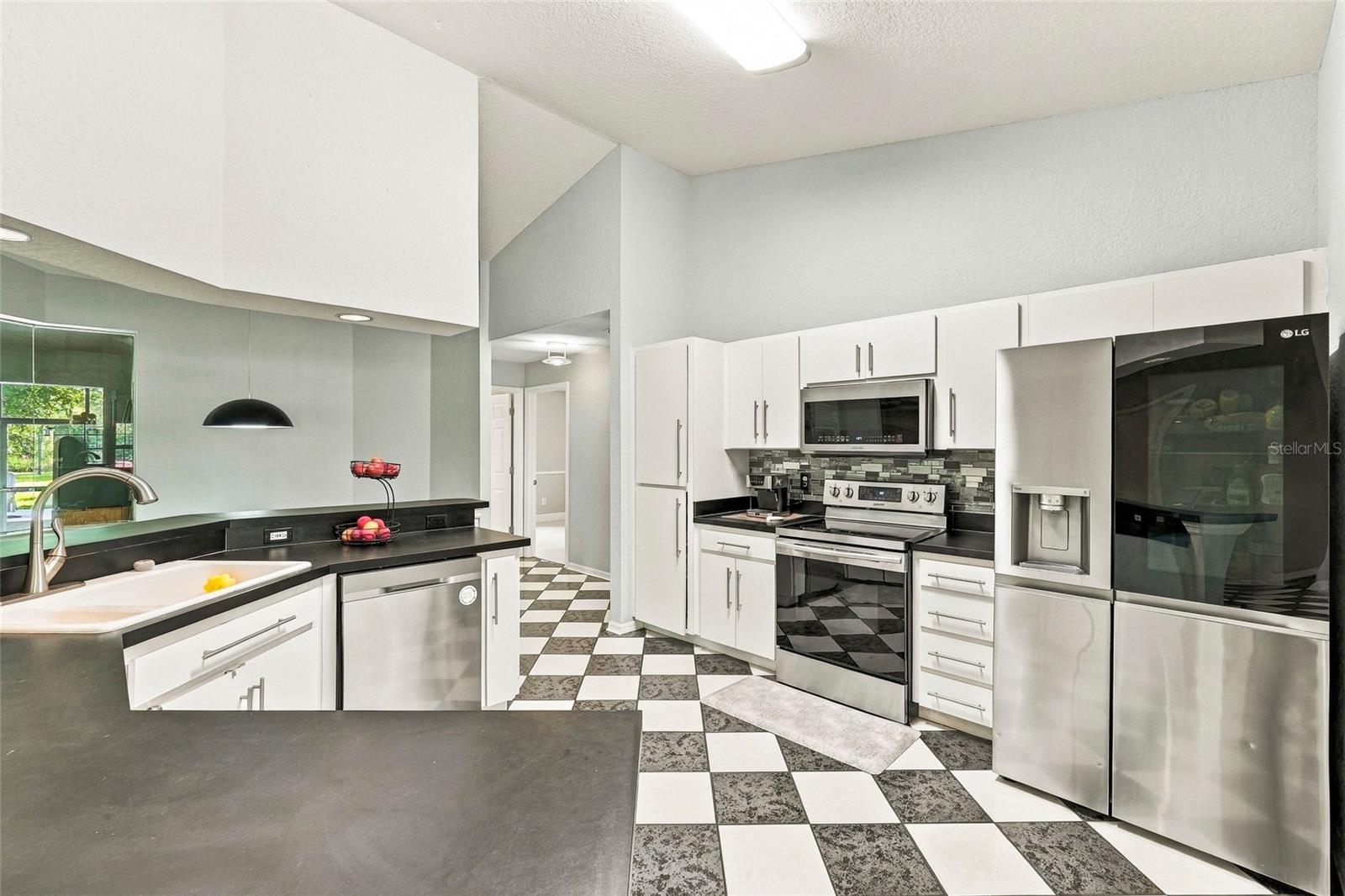 8416 SOUTHWOOD OAKS STREET, Lithia, FL 33547