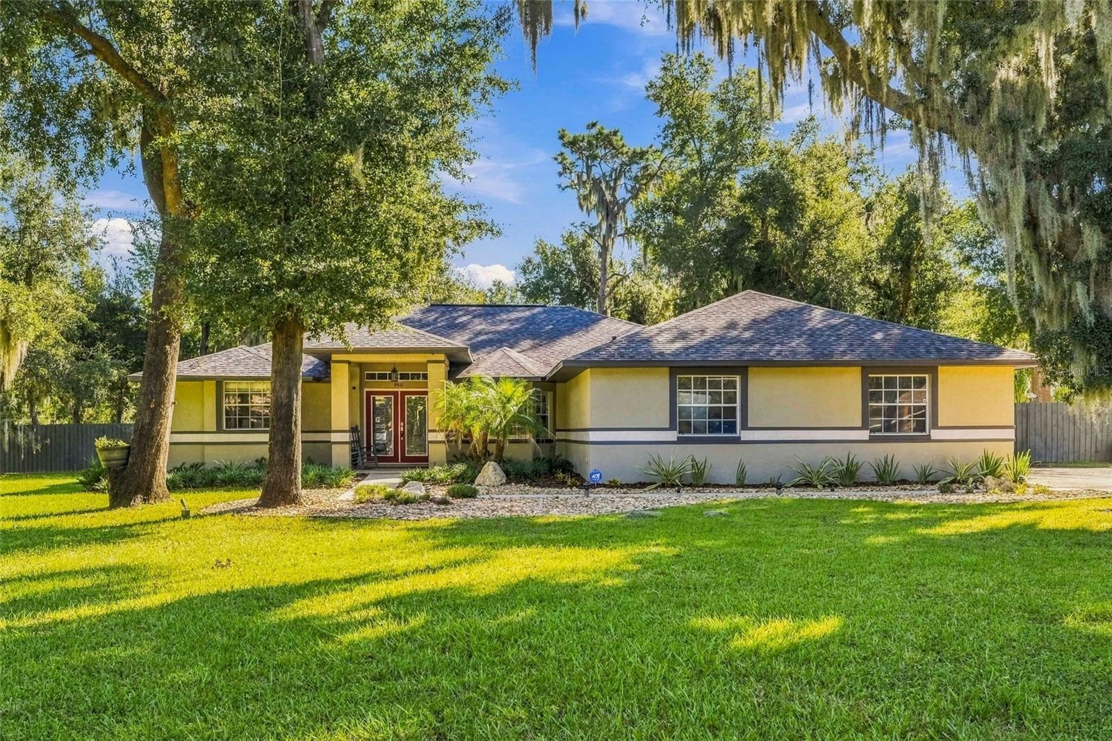 8416 SOUTHWOOD OAKS STREET, Lithia, FL 33547