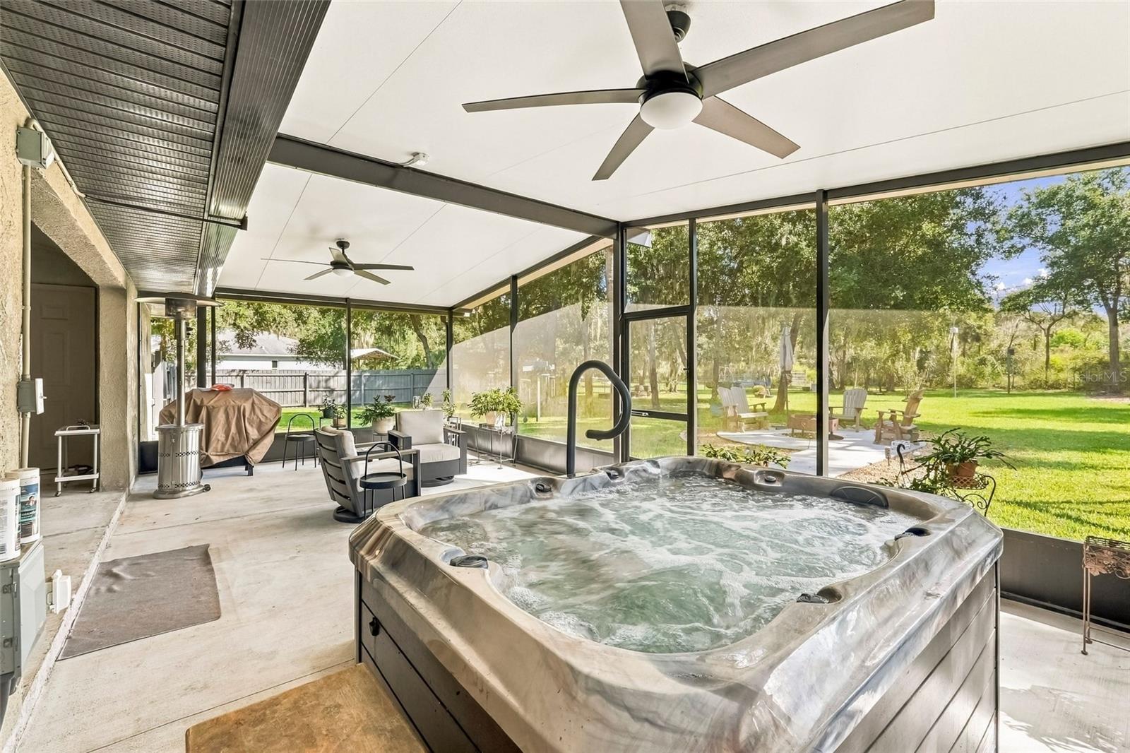 8416 SOUTHWOOD OAKS STREET, Lithia, FL 33547