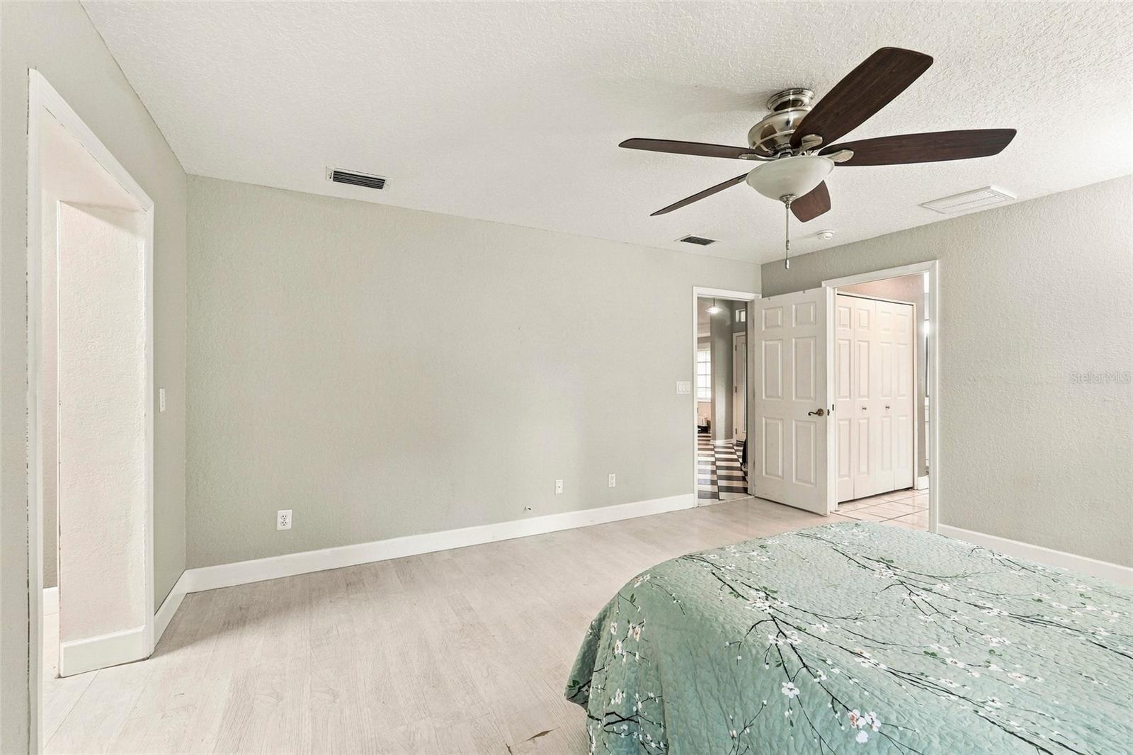 8416 SOUTHWOOD OAKS STREET, Lithia, FL 33547