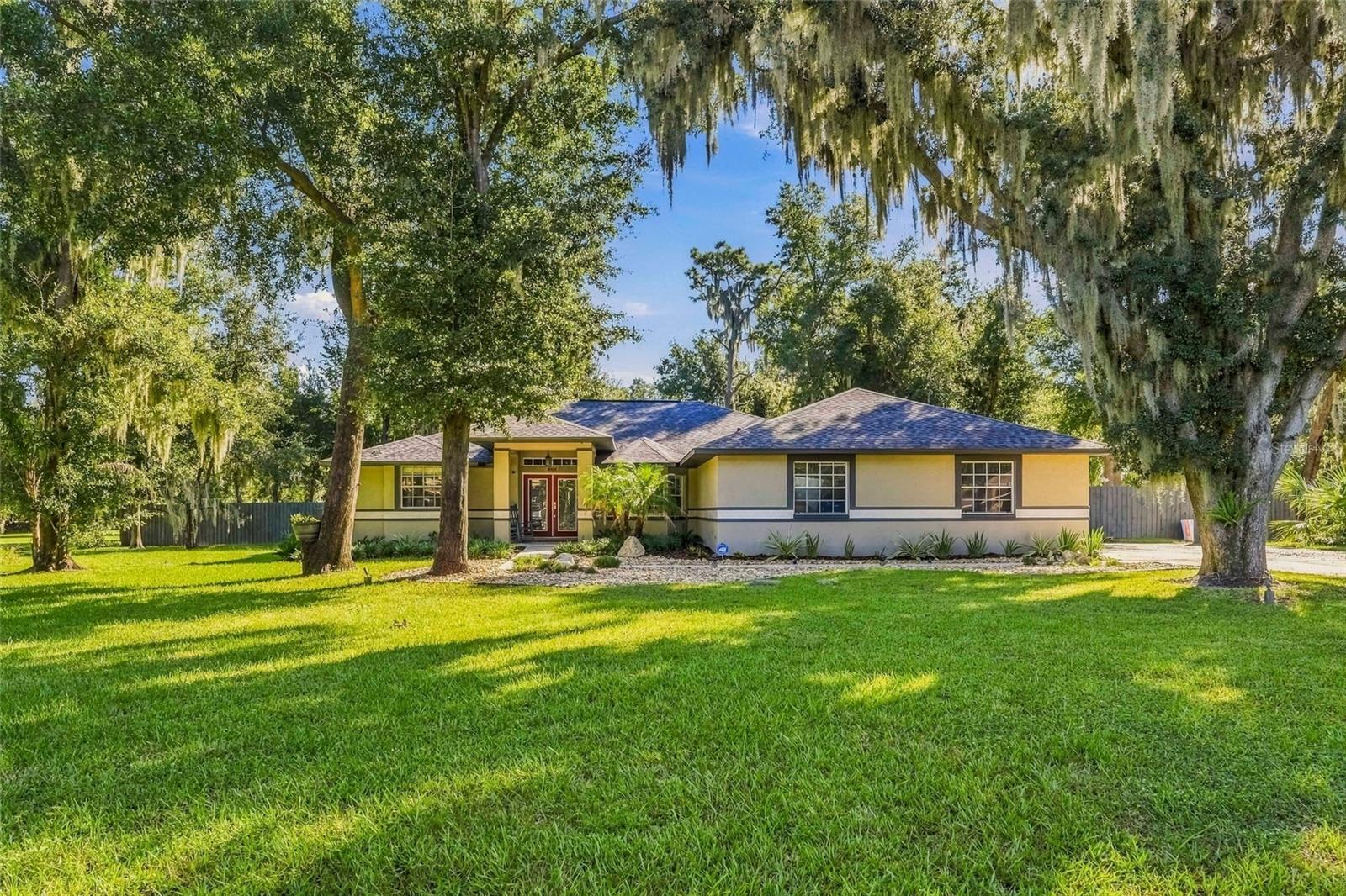 8416 SOUTHWOOD OAKS STREET, Lithia, FL 33547