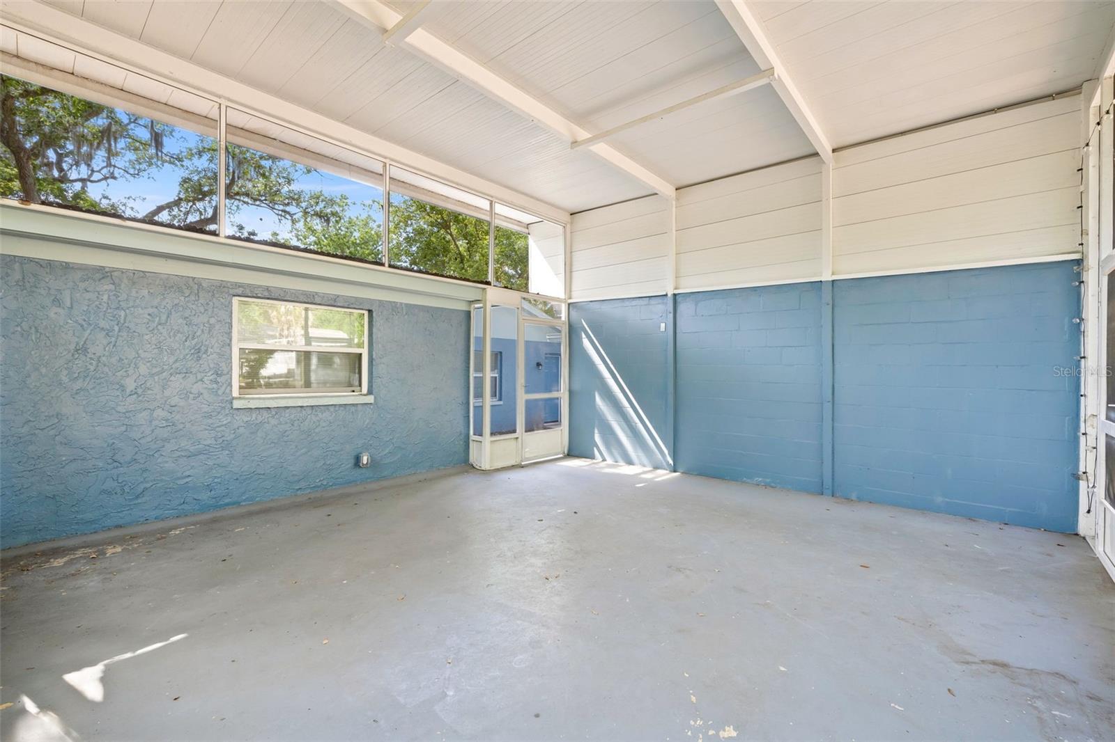 5707 N 15TH STREET, Tampa, FL 33610