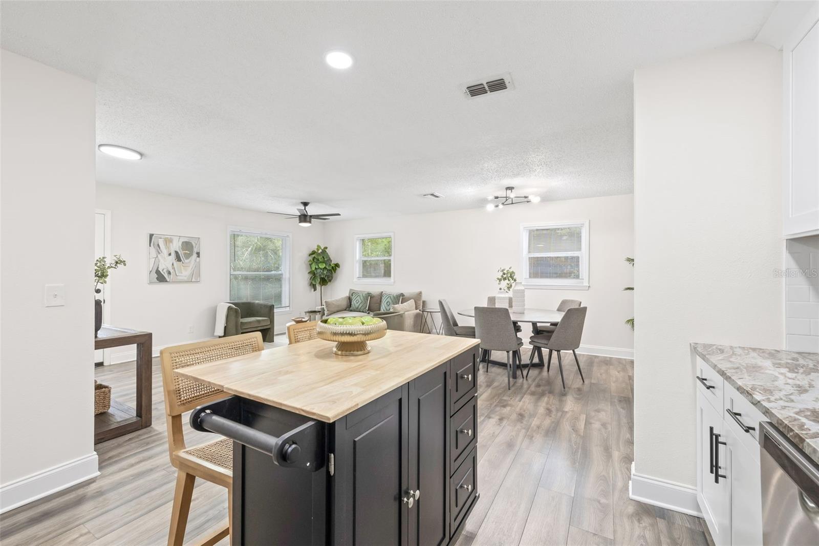 5707 N 15TH STREET, Tampa, FL 33610
