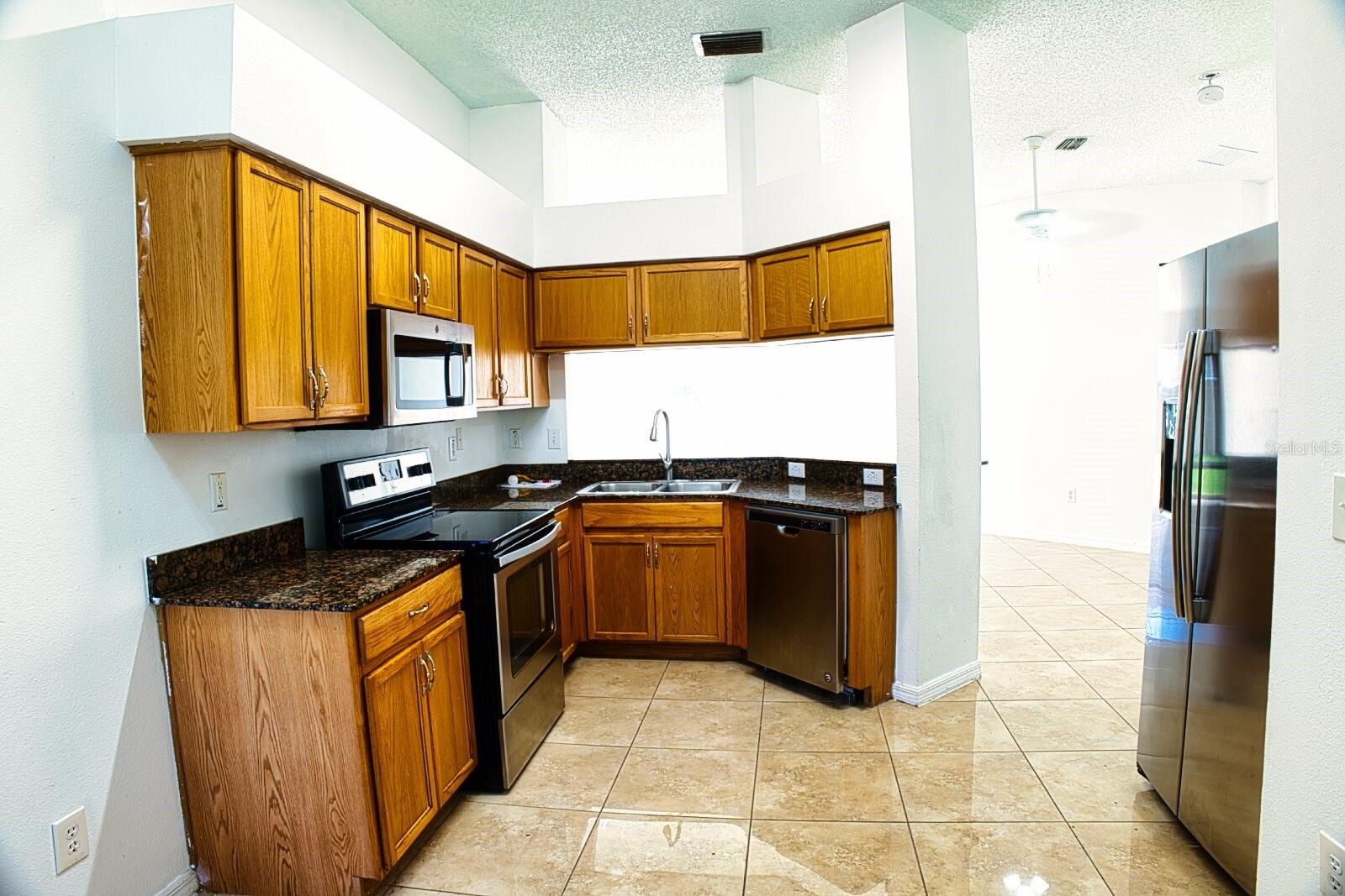 11007 WHITECAP DRIVE, Riverview, FL 33579
