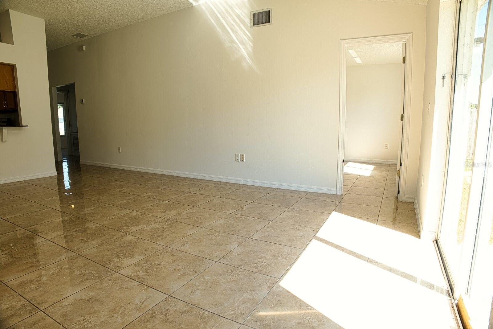 11007 WHITECAP DRIVE, Riverview, FL 33579