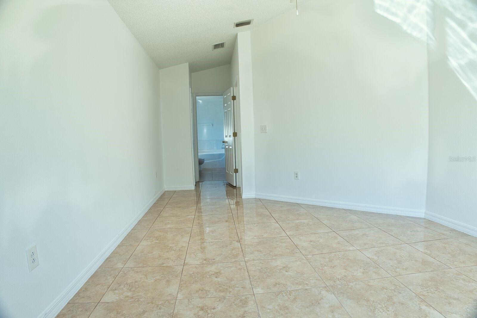 11007 WHITECAP DRIVE, Riverview, FL 33579