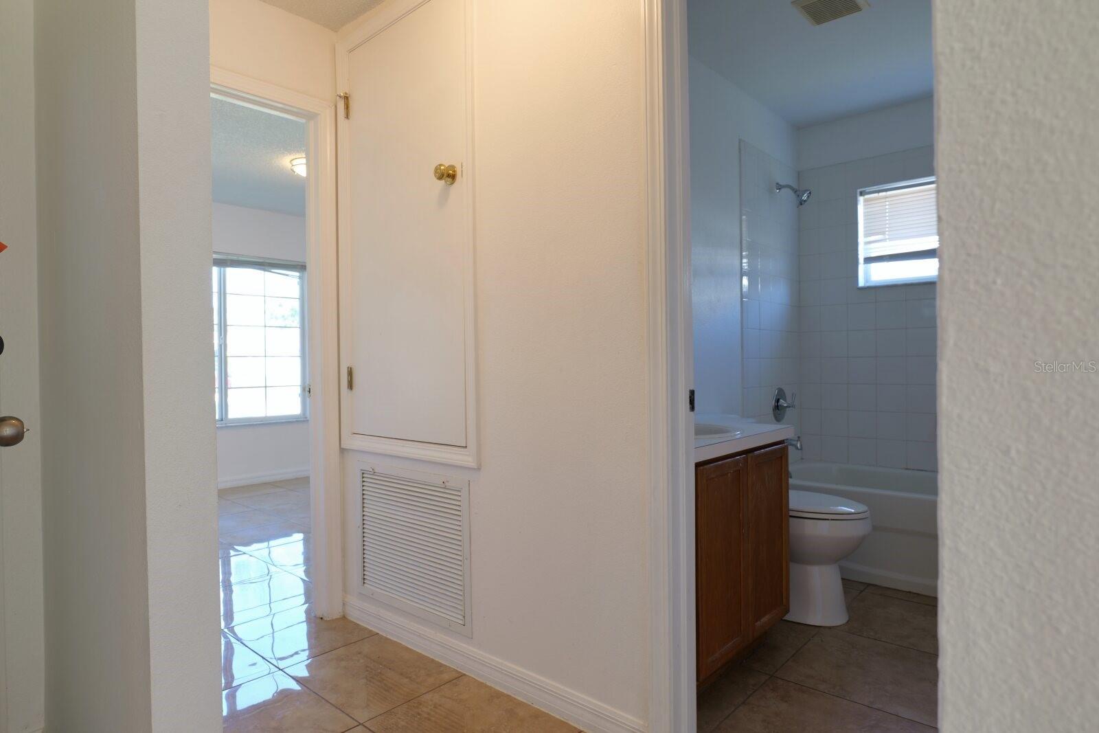 11007 WHITECAP DRIVE, Riverview, FL 33579