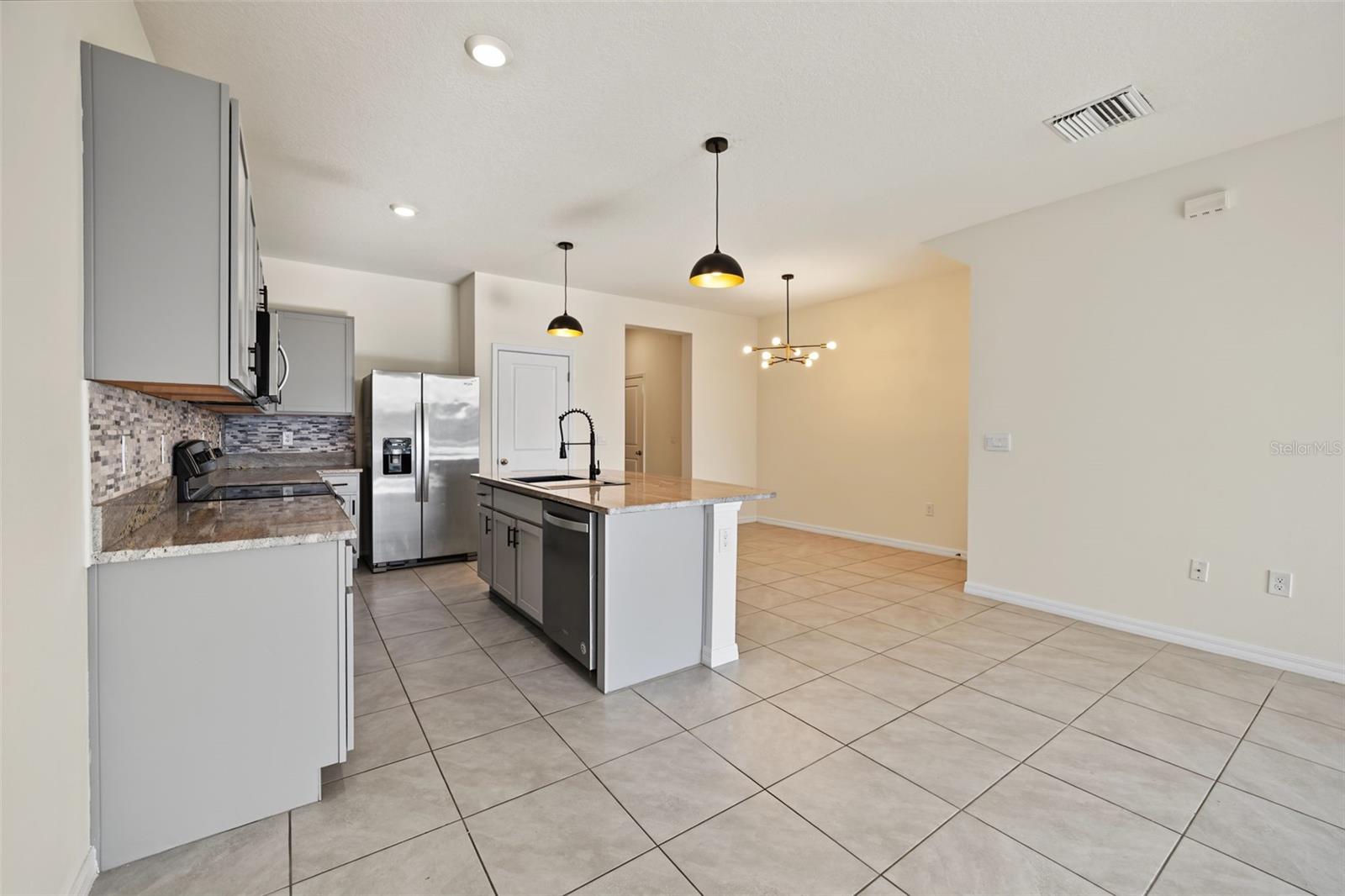136 MANGROVE SHADE CIRCLE, Apollo Beach, FL 33572