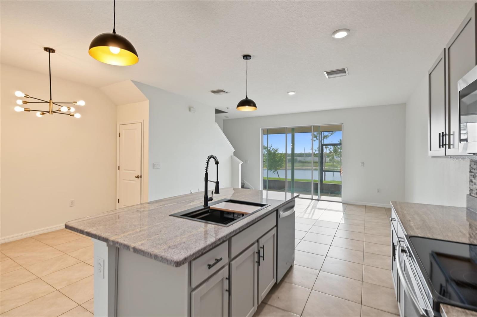 136 MANGROVE SHADE CIRCLE, Apollo Beach, FL 33572