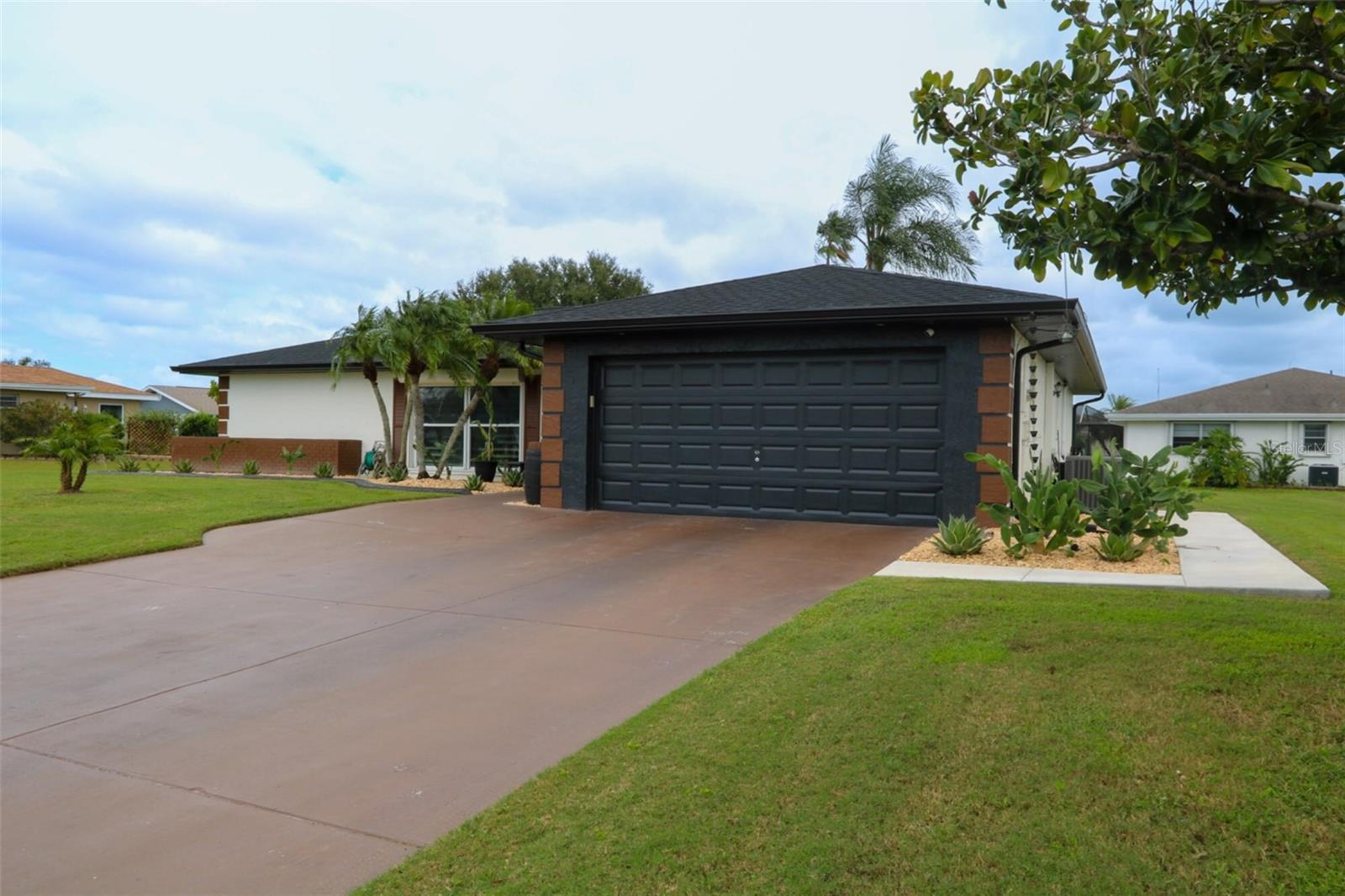 304 BROCKFIELD DRIVE, Sun City Center, FL 33573