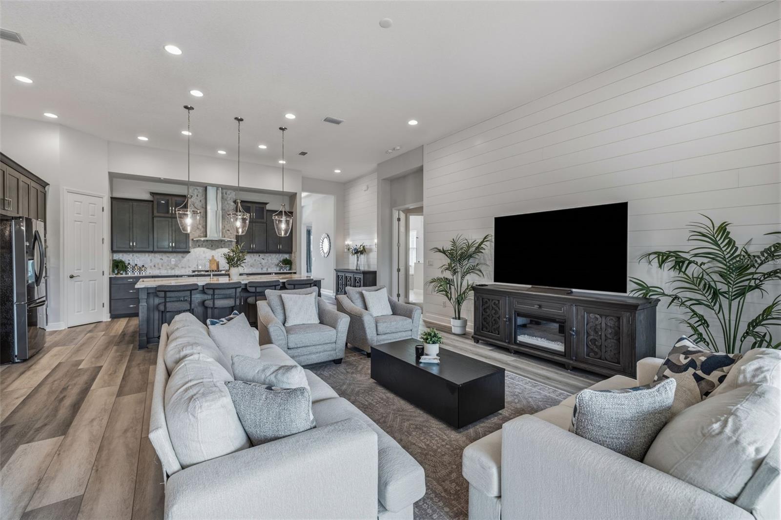5254 WOLF CREEK DRIVE, Apollo Beach, FL 33572