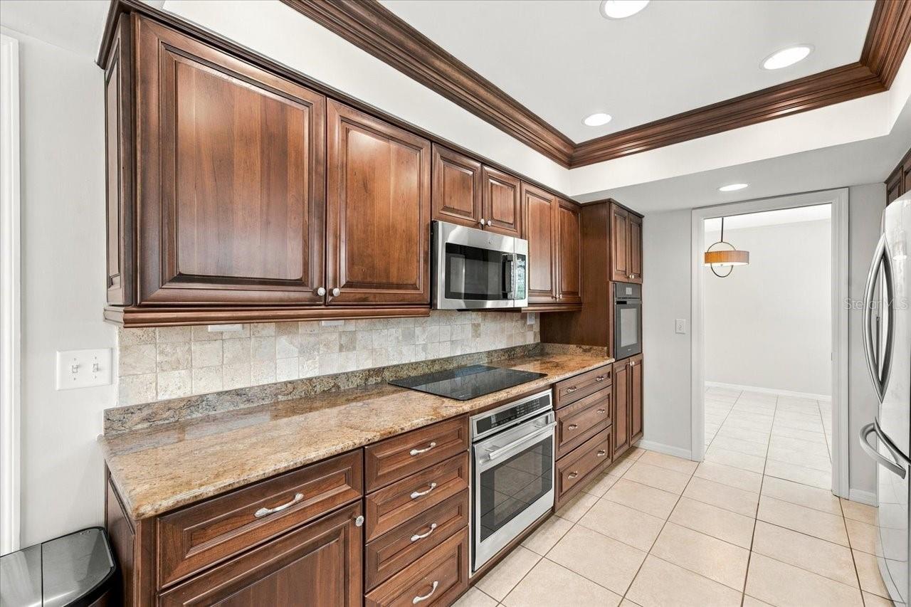 4110 CARROLLWOOD VILLAGE DRIVE, Tampa, FL 33618