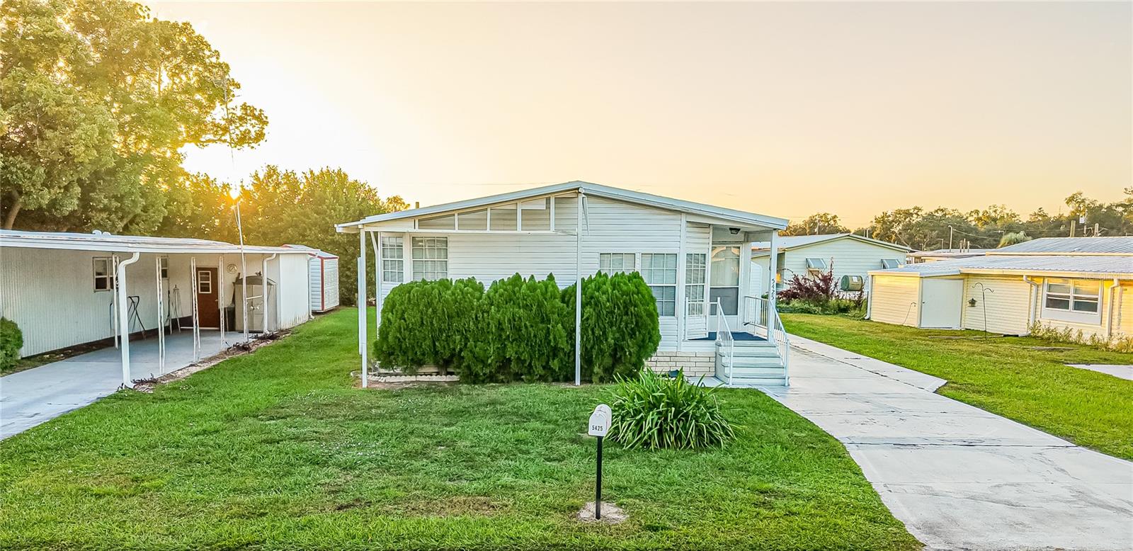 5425 BETMAR DRIVE, Zephyrhills, FL 33542 5425 BETMAR DRIVE, Zephyrhills, FL 33542