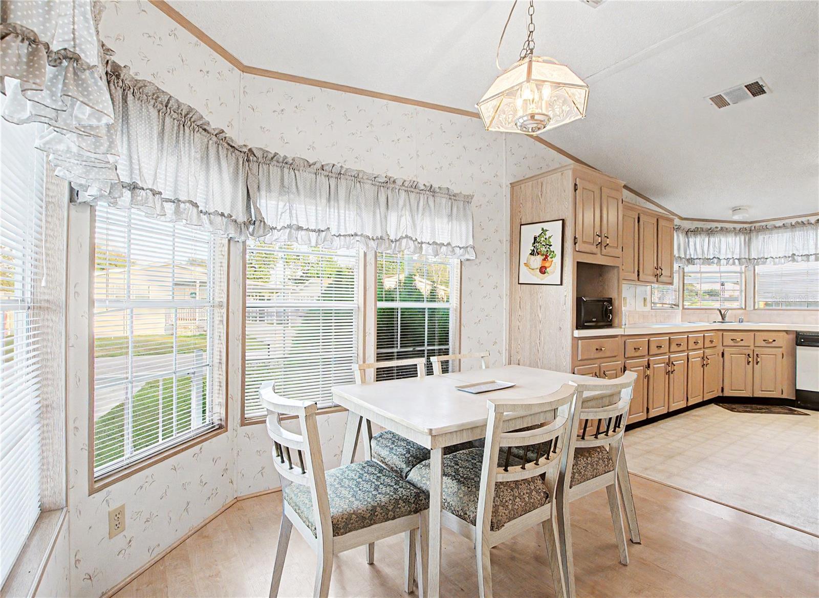 5425 BETMAR DRIVE, Zephyrhills, FL 33542 5425 BETMAR DRIVE, Zephyrhills, FL 33542