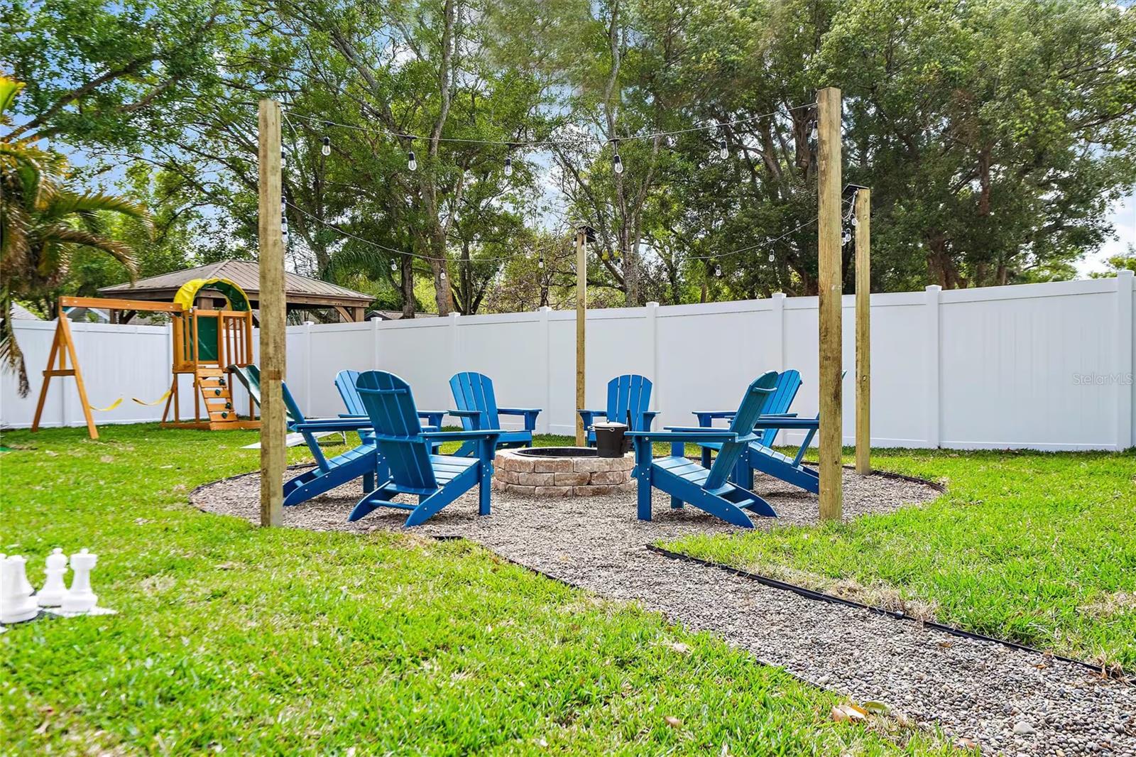 1323 PINE AVENUE NW, Largo, FL 33770