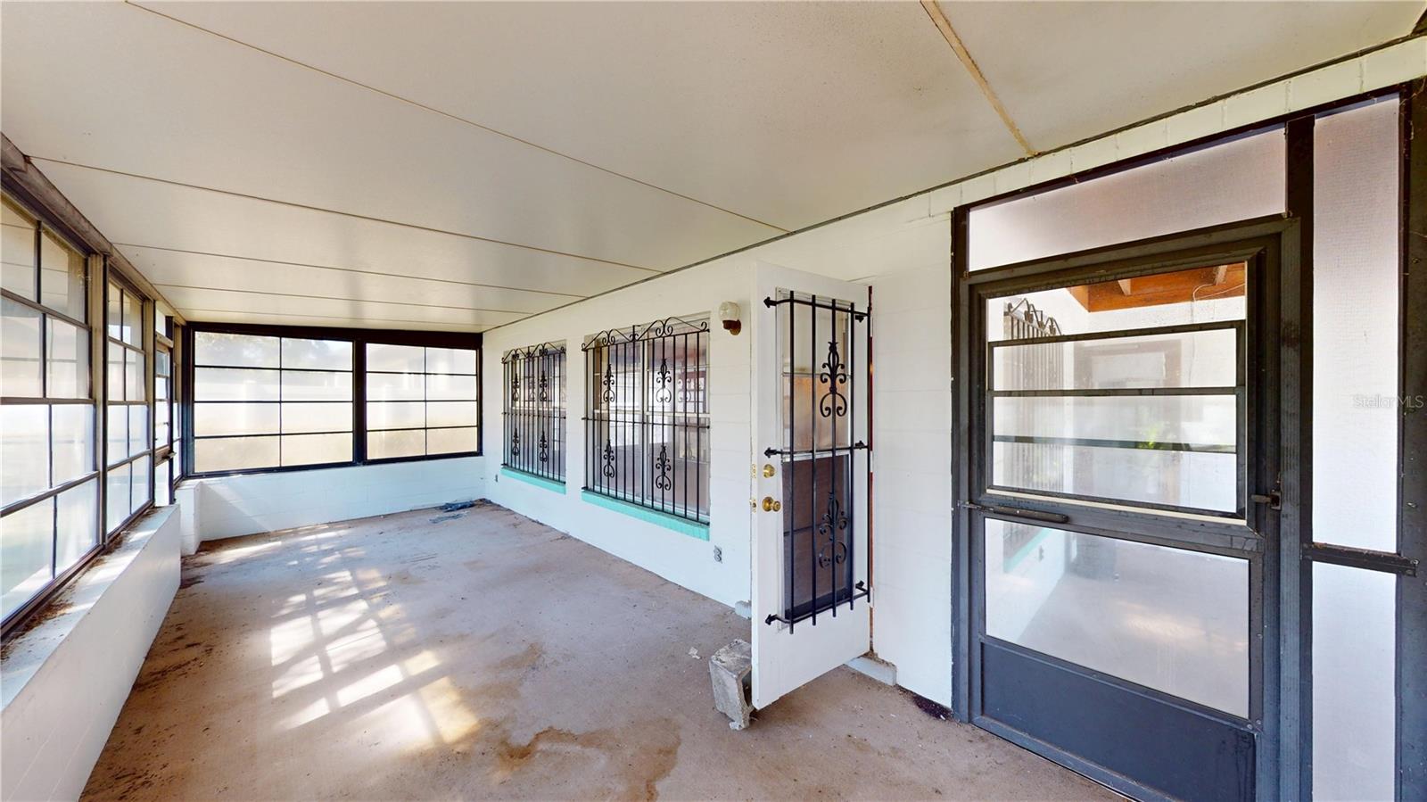 3302 W PAXTON AVENUE, Tampa, FL 33611