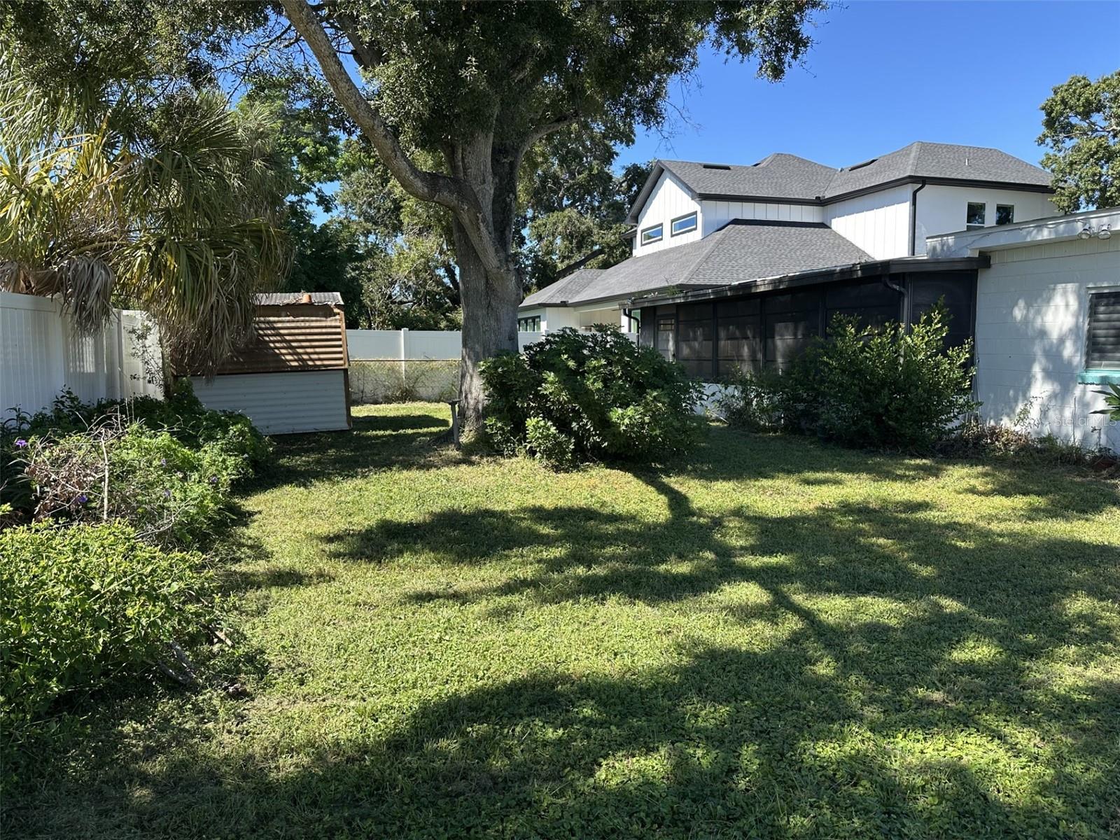 3302 W PAXTON AVENUE, Tampa, FL 33611