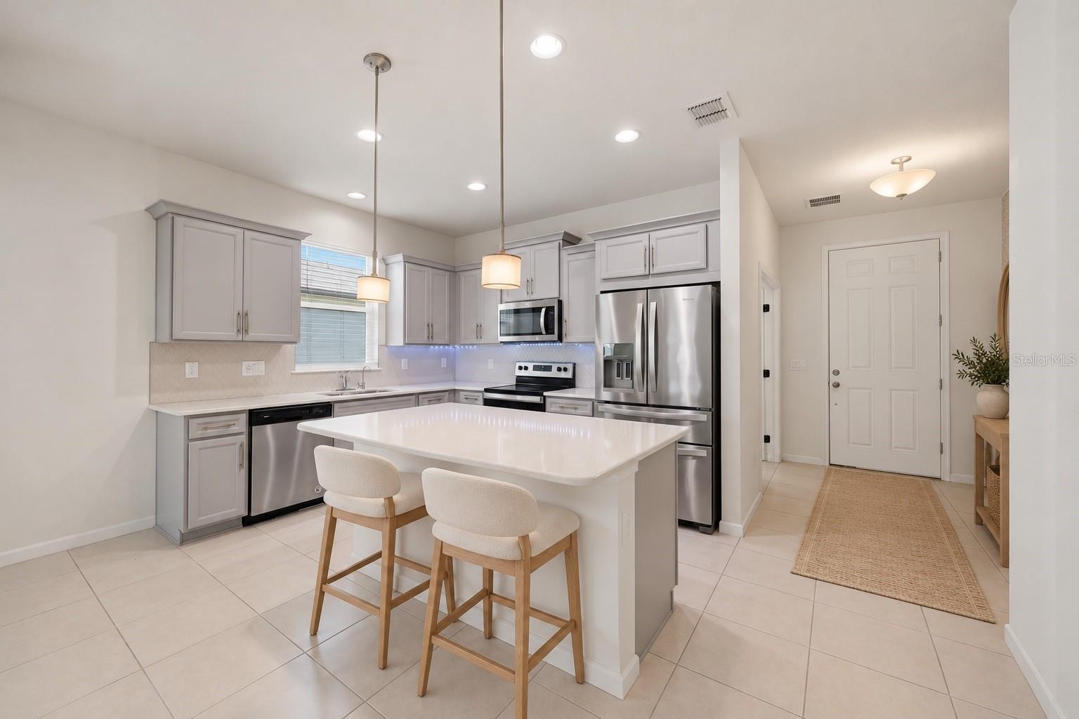11417 BLUE WOODS DRIVE, Riverview, FL 33569