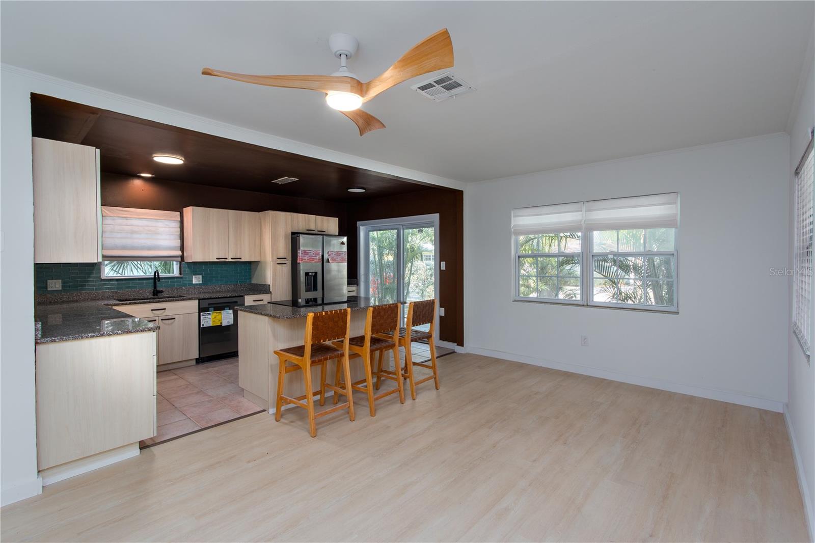 750 BAY ESPLANADE, Clearwater Beach, FL 33767 750 BAY ESPLANADE, Clearwater Beach, FL 33767
