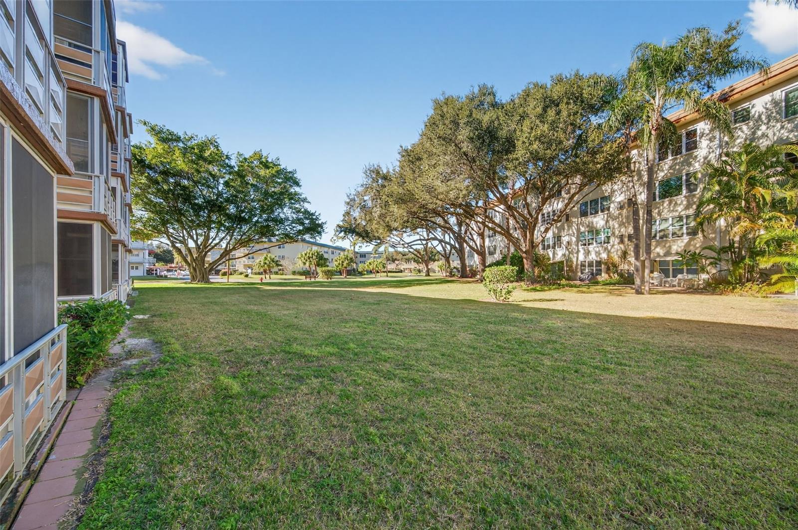 5705 80TH STREET N, #105, St Petersburg, FL 33709