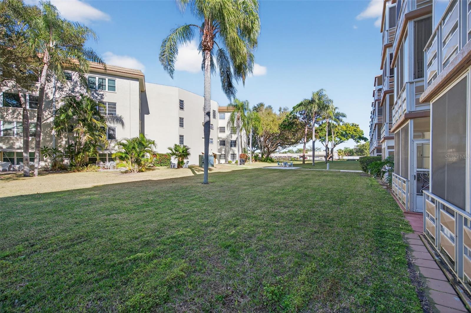 5705 80TH STREET N, #105, St Petersburg, FL 33709