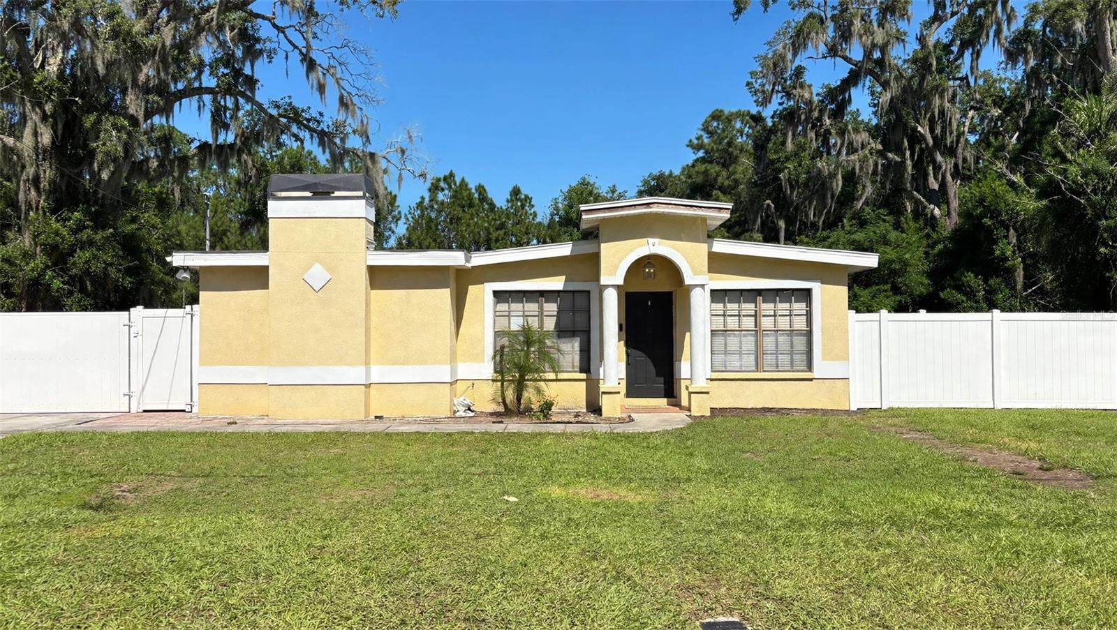 1725 W PERDIZ STREET, Tampa, FL 33612