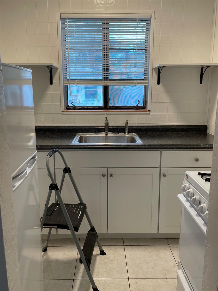 712 7TH STREET N, St Petersburg, FL 33701 712 7TH STREET N, St Petersburg, FL 33701
