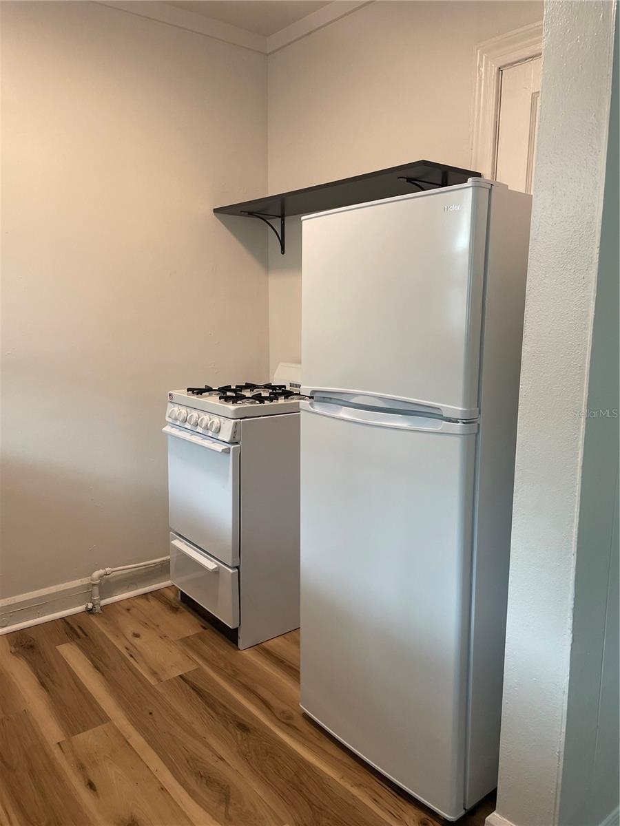 712 7TH STREET N, St Petersburg, FL 33701 712 7TH STREET N, St Petersburg, FL 33701