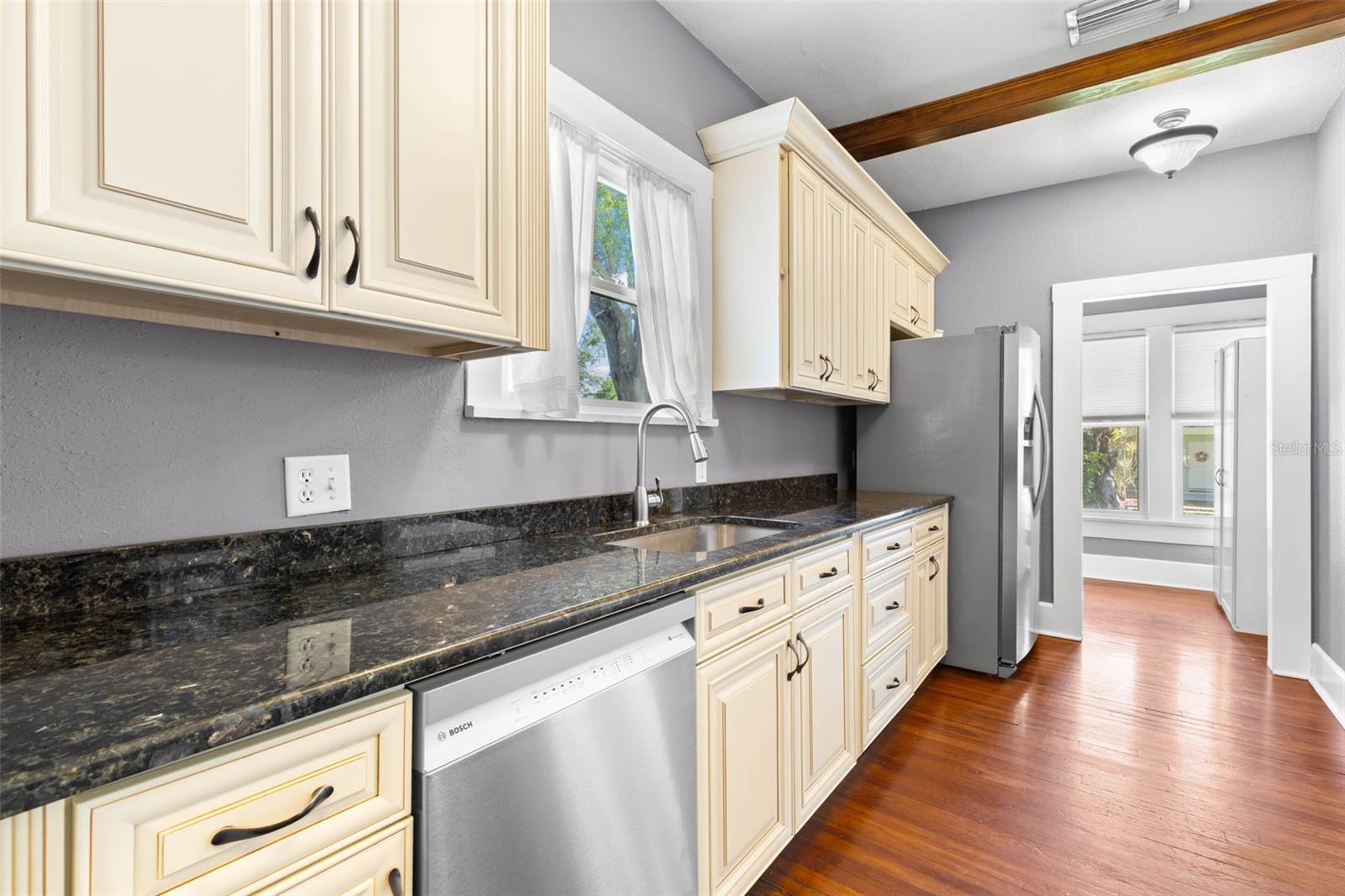 165 11TH AVENUE NE, St Petersburg, FL 33701