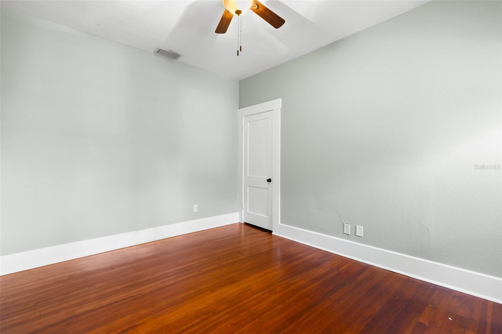 165 11TH AVENUE NE, St Petersburg, FL 33701